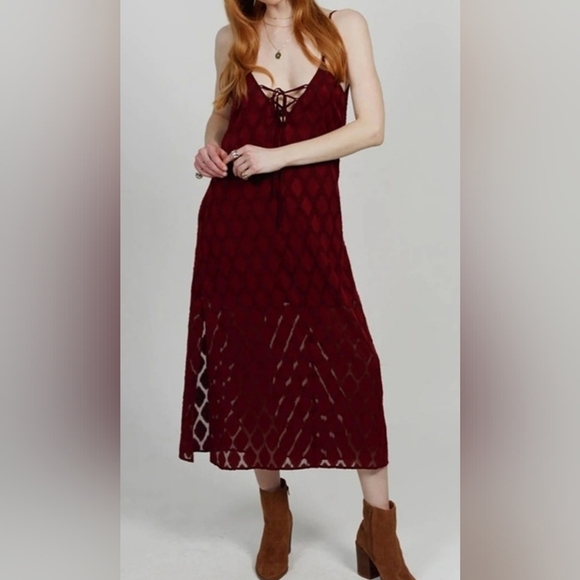 Band Of The Free Band of Gypsies Lila Merlot Midi Dress Size Small Lace  UpFront - Picture 1 of 15